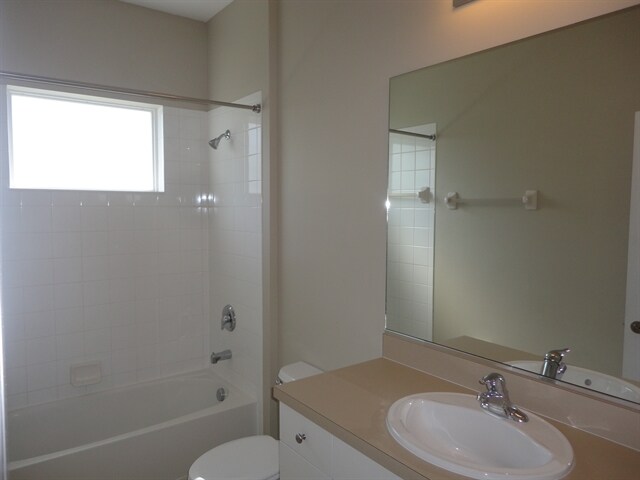 Building Photo - 11504 Piedmont Park Xing