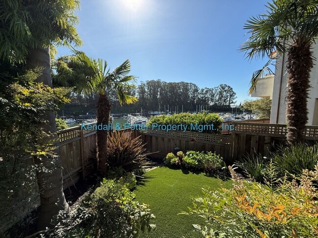 Building Photo - Furnished Yacht Harbor Retreat