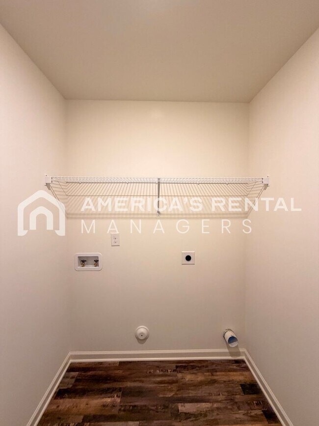 Building Photo - DEPOSIT PENDING! Sign a 13-month lease by 3/31/2026 to receive a $500 Gift Card! New Construction...