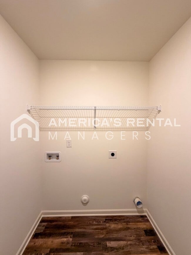 Building Photo - Sign a 13-month lease by 3/31/2026 to receive a $500 Gift Card! New Construction Home for Rent in...