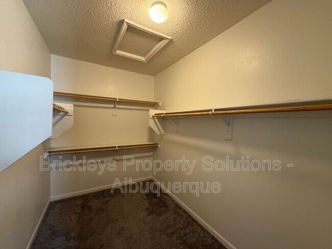 Building Photo - 2861 Walsh Loop SE