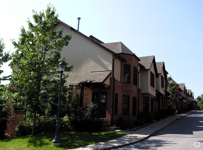 Primary Photo - Stone Ridge Manor