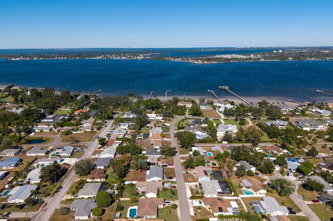 Building Photo - 428 46th St NW