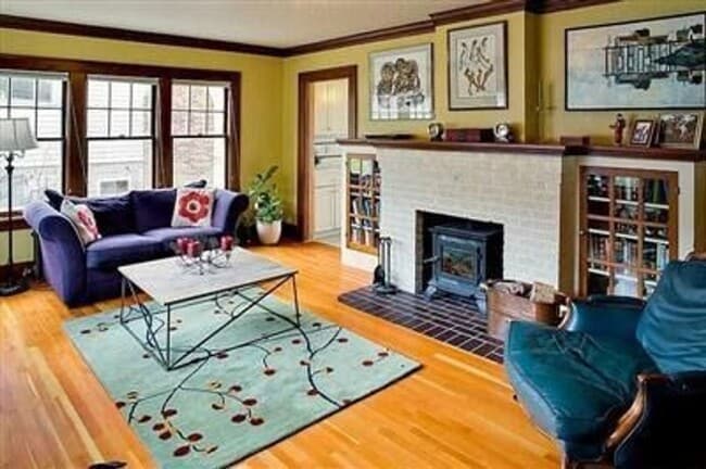 Building Photo - September Pre-lease - 6Bd/3Ba