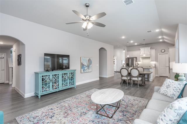 Building Photo - 204 Garden Grove Dr