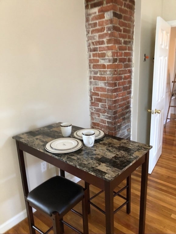 Building Photo - 48 Warren Ave