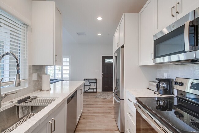 Building Photo - 4314 Nabal Dr