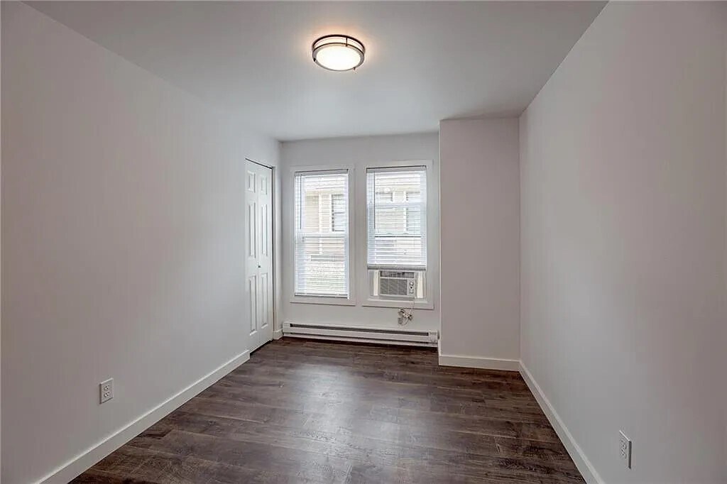 Bedroom - 207 E Cedar St