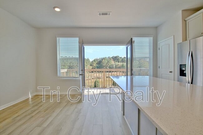 Building Photo - 250 Cobalt Dr