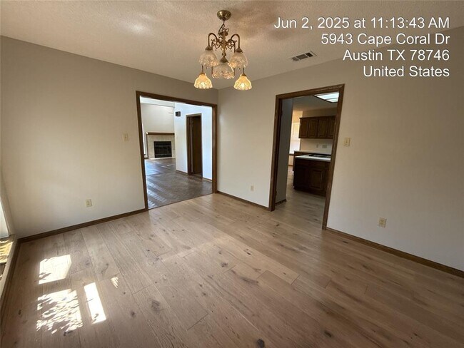Building Photo - 5943 Cape Coral Dr