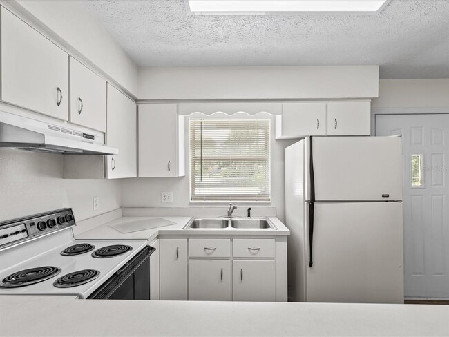 Building Photo - 14080 SE 46th Ave