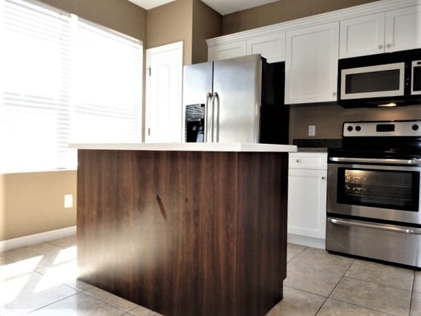Building Photo - 5632 River Sound Terrace