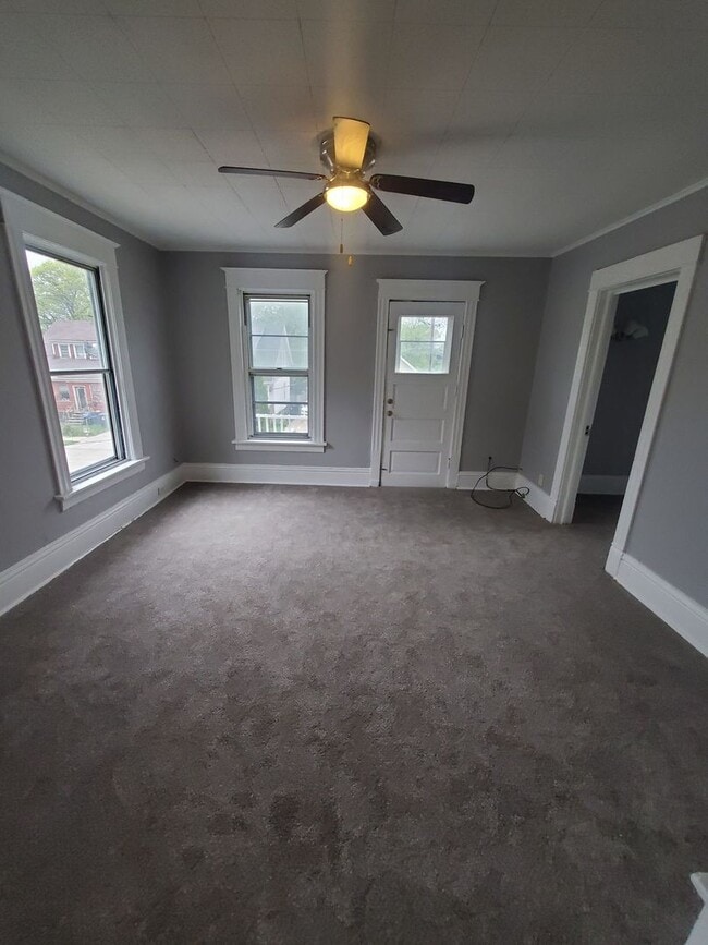 Primary Photo - 509 Parkview Dr