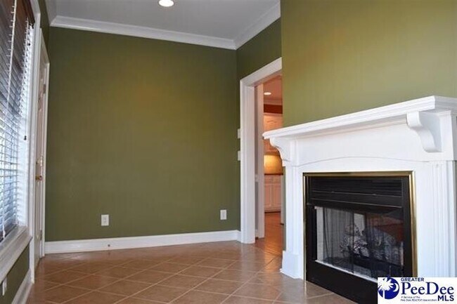 Building Photo - 488 Cove Pointe Dr