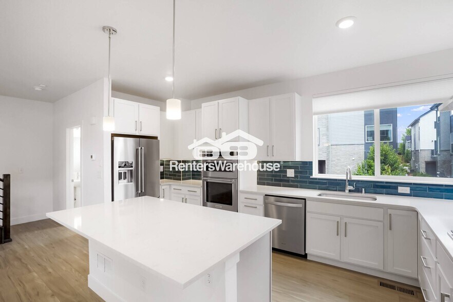 Building Photo - 5361 Pierson Ct