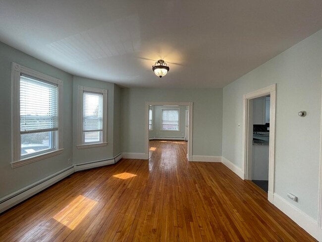 Building Photo - 6 Lexington St