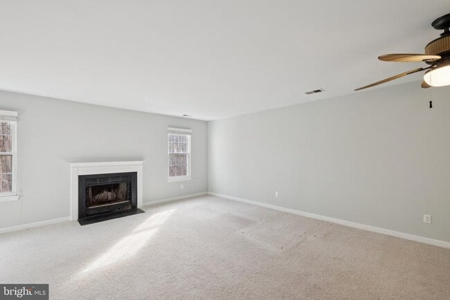 Building Photo - 4241 Stockbridge Dr