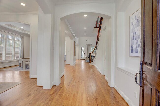 Building Photo - 3711 Tartan Ln