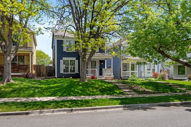 Building Photo - Gorgeous home by Sloans Lake!