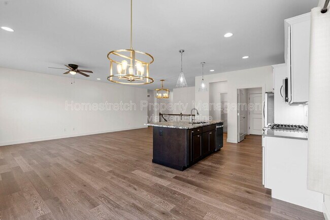 Building Photo - 521 Upper Ridgepointe Ct