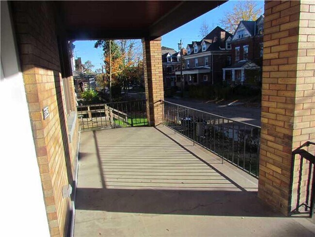 Building Photo - 5525 Margaretta St