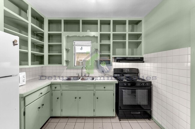 Building Photo - 655 High St SW