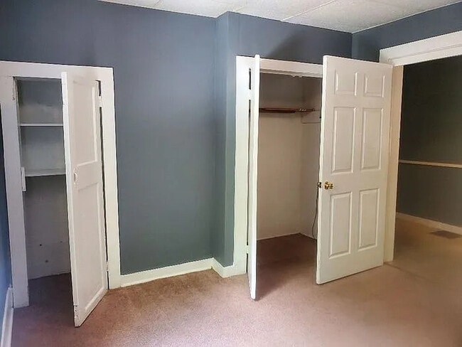 Building Photo - 2 Bedroom 1 Bathroom