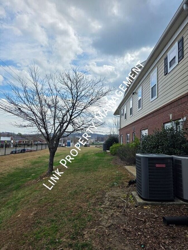 Building Photo - 5103 Regency Ct