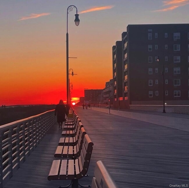 Building Photo - 360 Shore Rd