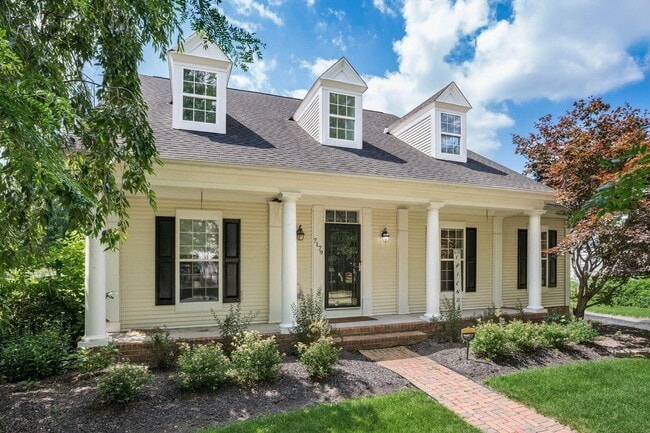 Building Photo - 7179 Fernridge Dr