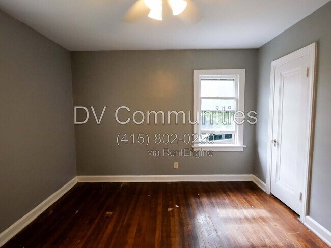 Building Photo - 1504 Sherbrook Rd