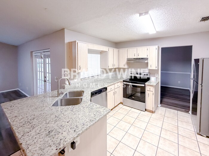 Building Photo - 7129 Ironwood Dr