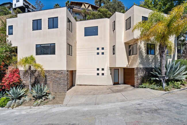 Primary Photo - 6441 BRYN MAWR Dr