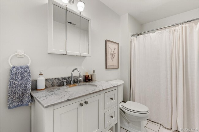 Building Photo - 357 Midland Ave