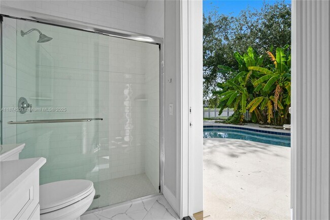 Building Photo - 118 Barbados Dr