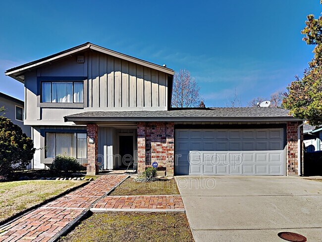 Primary Photo - 27 Cedar Grove Ct