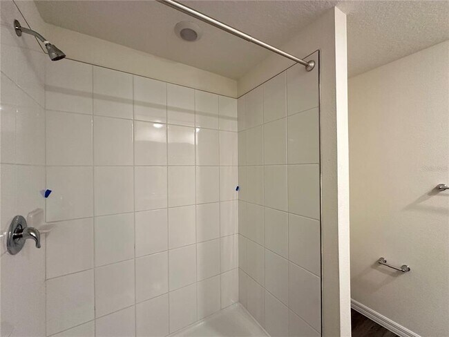 Building Photo - 35980 Sunflower Hl Dr