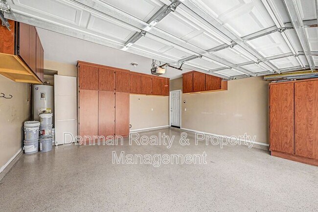 Building Photo - 2048 W Monte Cristo Ave