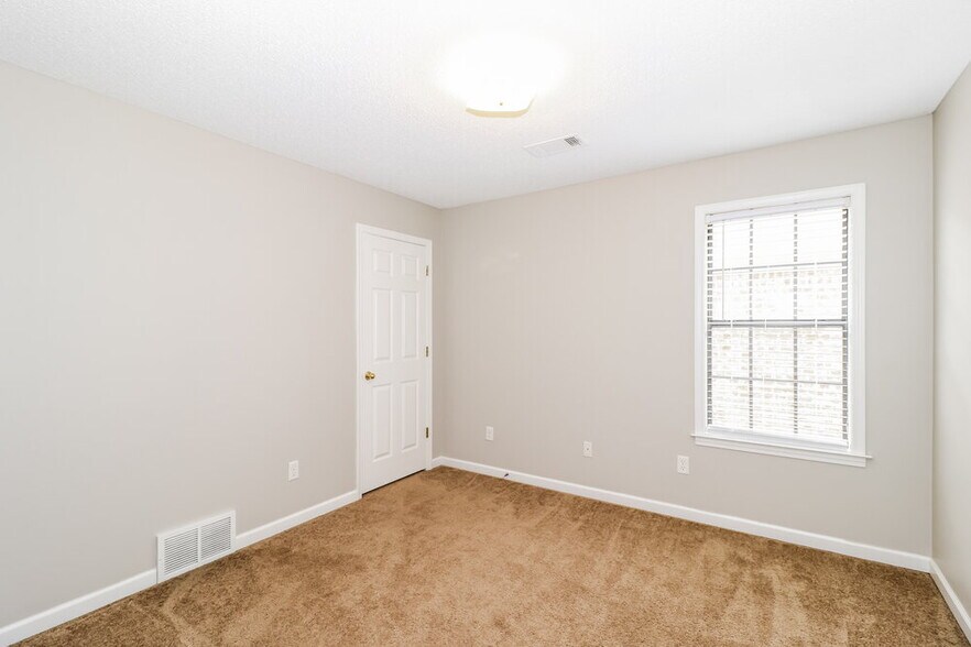 Building Photo - 7973 Jills Creek Dr
