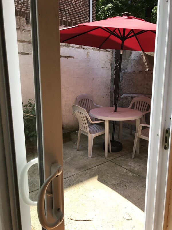 Building Photo - 434 Lombard St