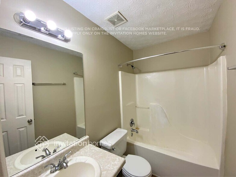 Building Photo - 51 Giles Dr