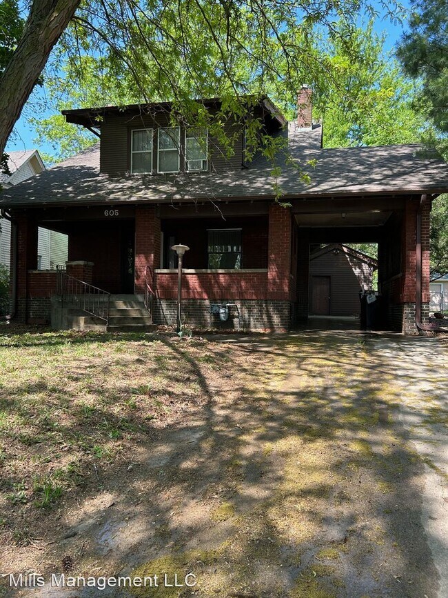 Primary Photo - 4 br, 2 bath House - 605 N 9th
