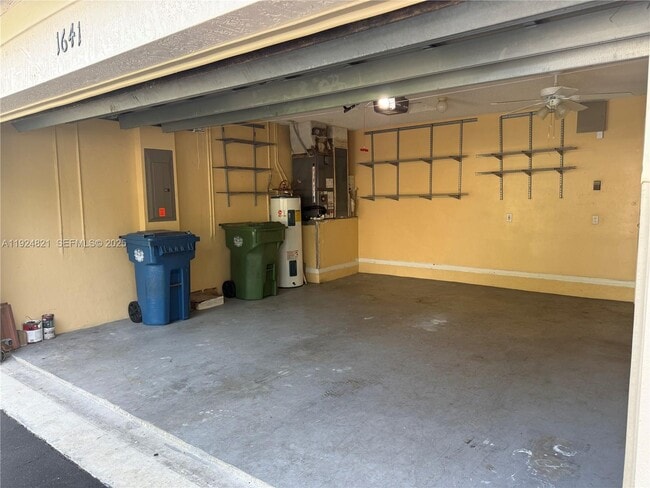 Building Photo - 1641 Zenith Way