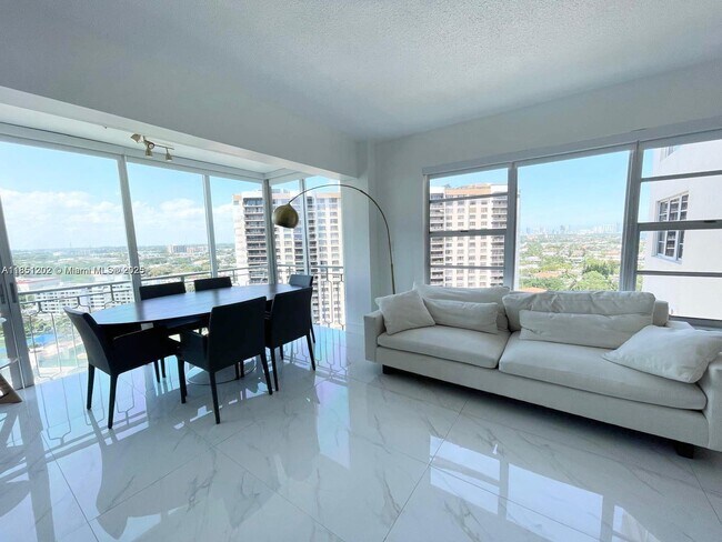 Building Photo - 11111 Biscayne Blvd