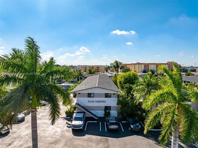 Building Photo - 1330 W 29th St