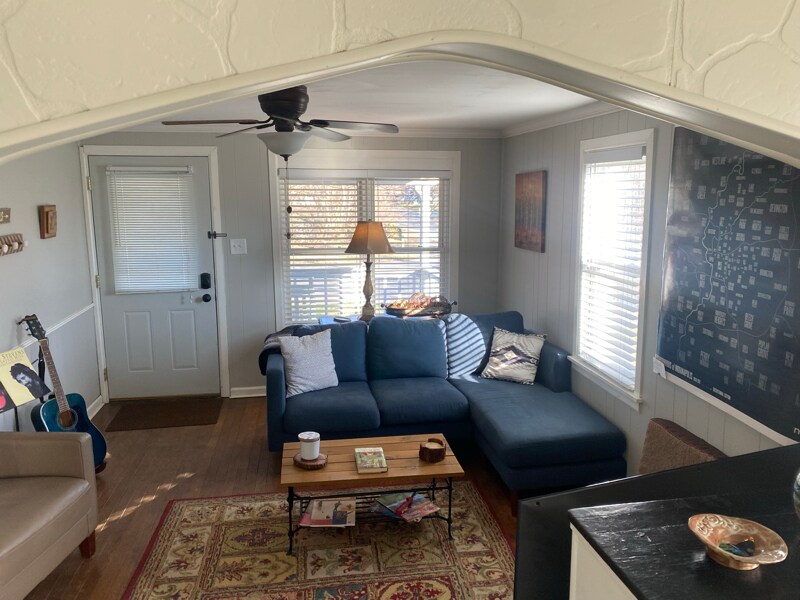 Building Photo - 1237 E Pleasant Run Pkwy S Dr