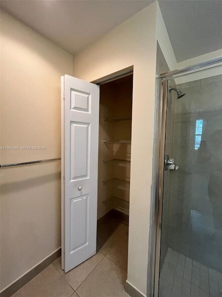 Building Photo - 950 SW 147th Ave