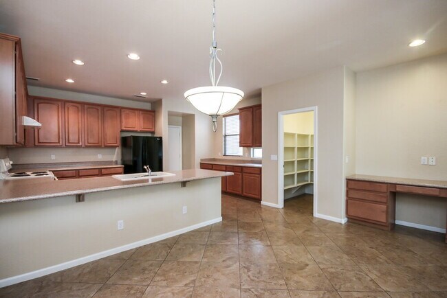 Building Photo - 2075 S Illinois Pl