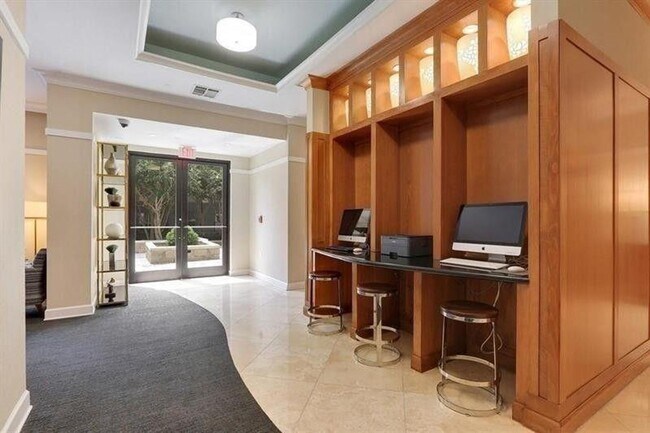 Building Photo - 2 Bedroom, 2 Bathroom Spacious Condo with Dining & Living Room within Heart of Buckhead