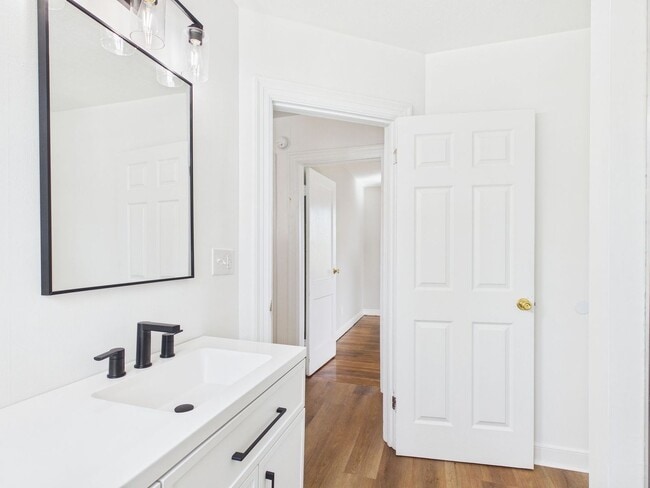 Building Photo - 3600 Pilots Ln